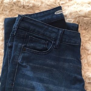 Old Navy “Rockstar” Jeans Size 6 regular